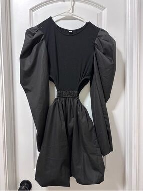 SHEIN Black Puff Sleeve Cutout Mini Dress with Gathered Waist